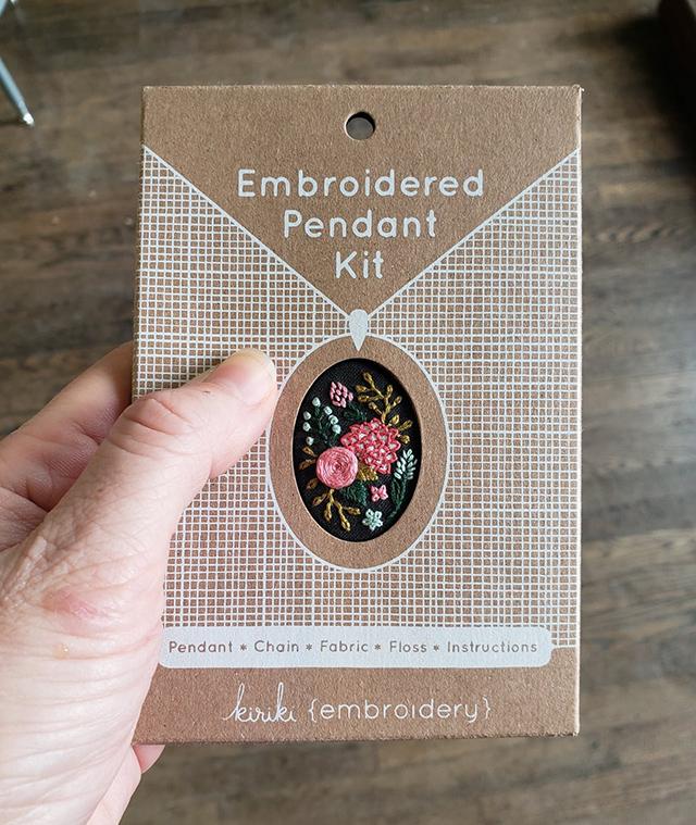 Craftermoon - Wildflowers Pendant Kit 2