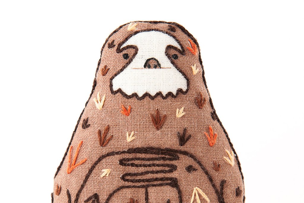 Craftermoon - Sloth - Embroidery Kit