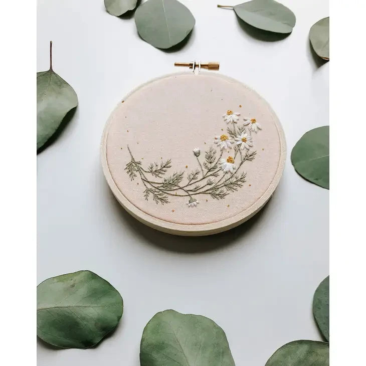 Craftermoon - Roman Chamomile Embroidery Kit