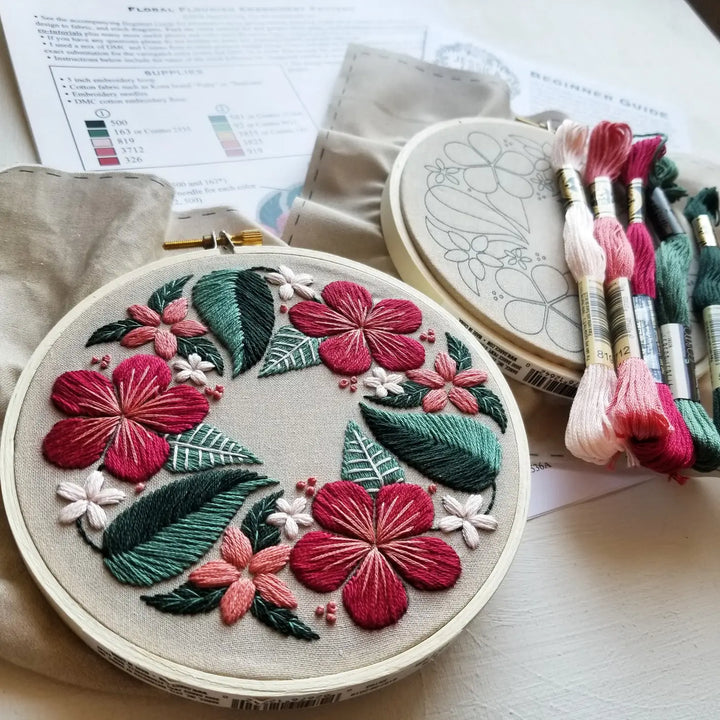 Craftermoon - Floral Flourish Beginner Embroidery Kit 9