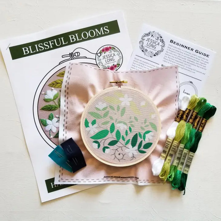Craftermoon - Blissful Blooms Beginner Embroidery Kit 2
