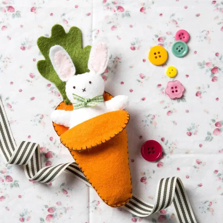 Craftermoon - Bunny in Carrot Felt Craft Mini Kit