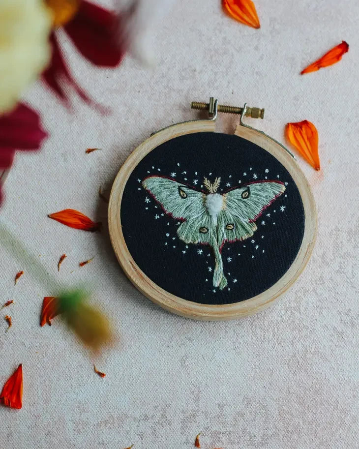 Craftermoon - Luna Moth Embroidery Kit 2