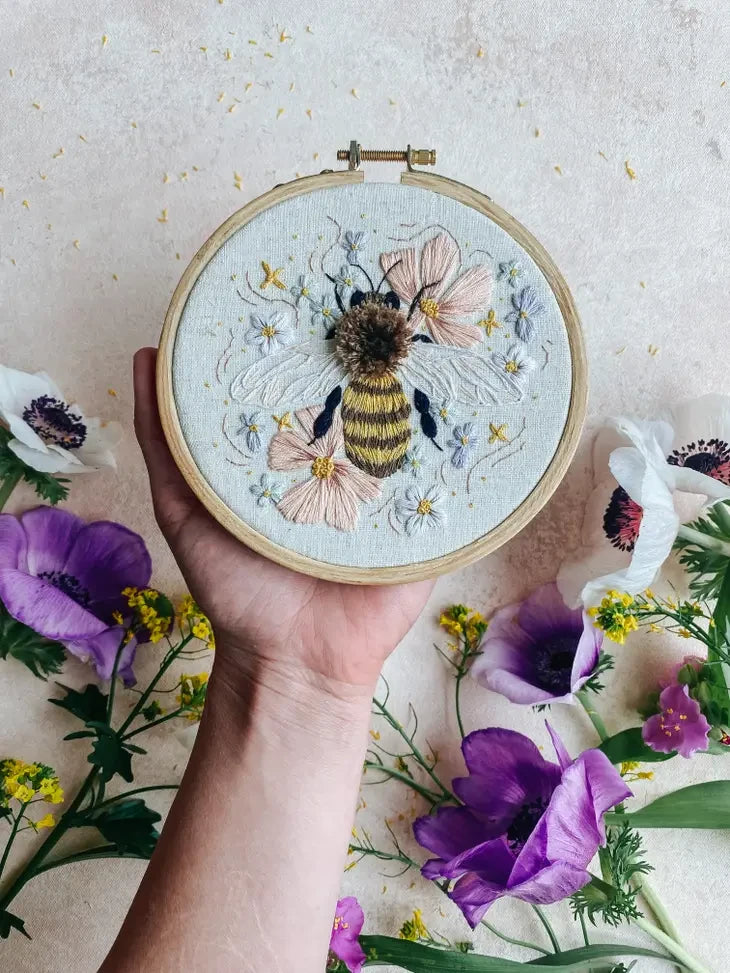 Craftermoon - HoneyBee Embroidery Kit