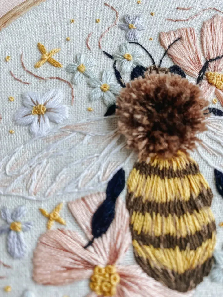 Craftermoon - HoneyBee Embroidery Kit 3